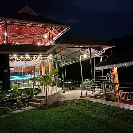 Willow Heights อทิราพาลลี ภายนอก รูปภาพ